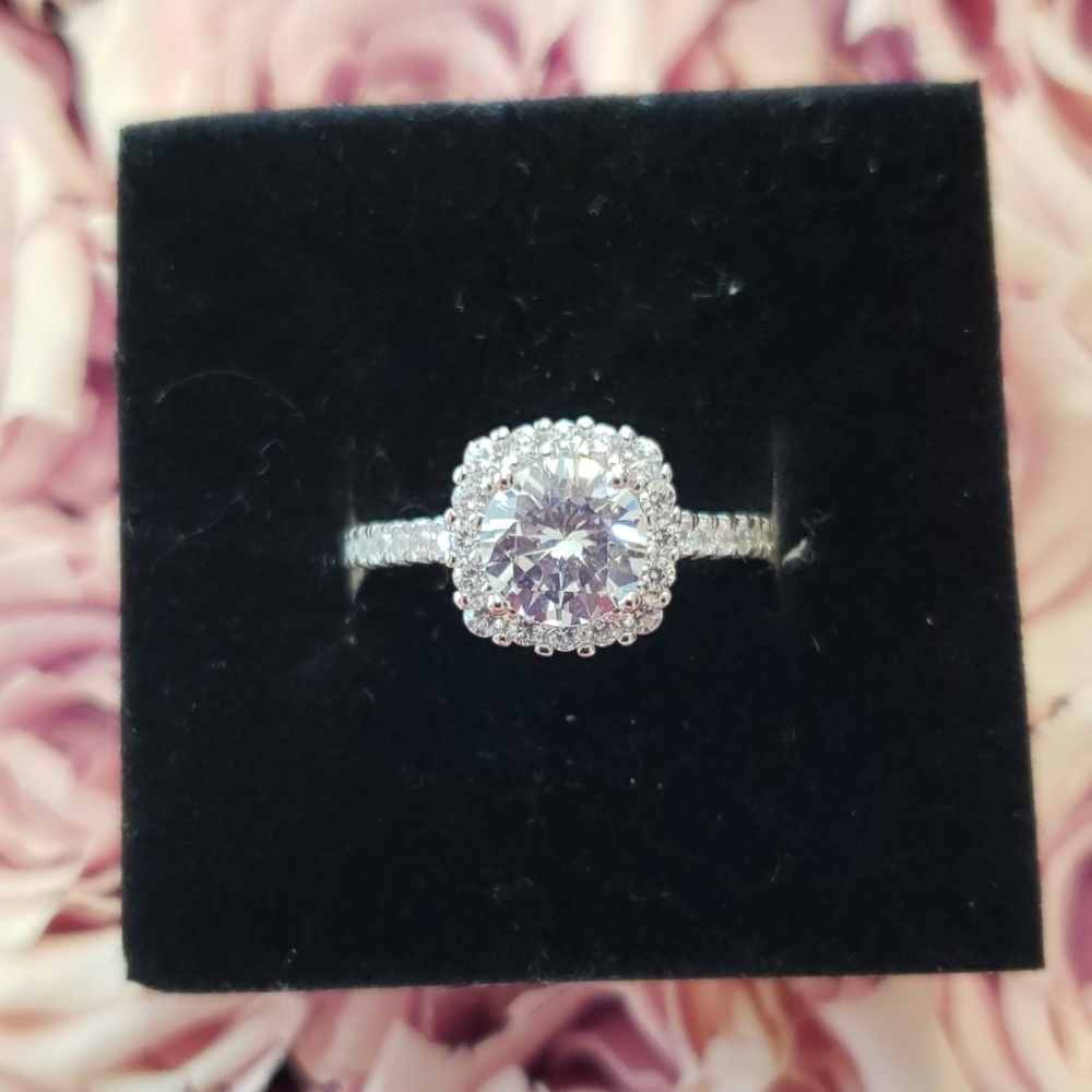 Swarovski Crystal Ring - Picture 6 of 9